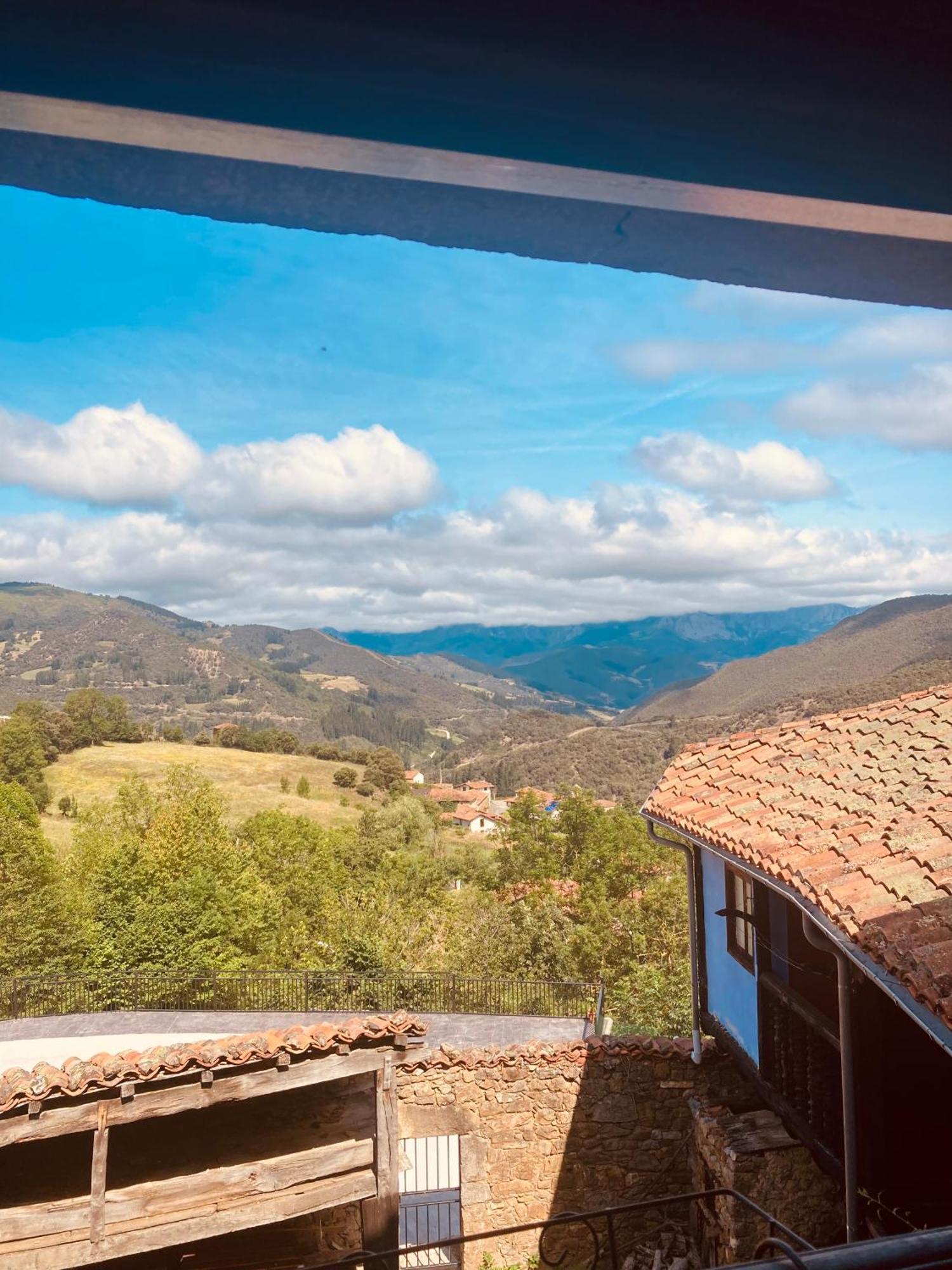Posada La Trebede Перросо Экстерьер фото