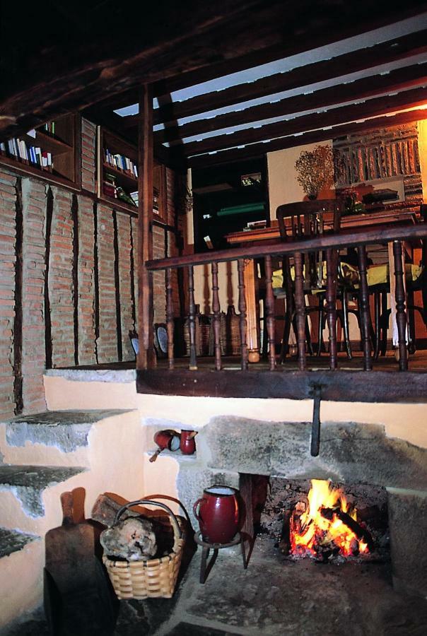 Posada La Trebede Перросо Экстерьер фото
